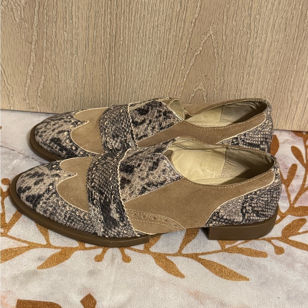 Girotti Slip-On Casual Shoes - Picture 3 of 11